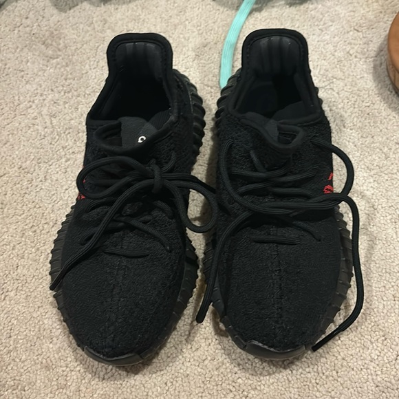 yeezy boost 350 v2 black red mens 1/2